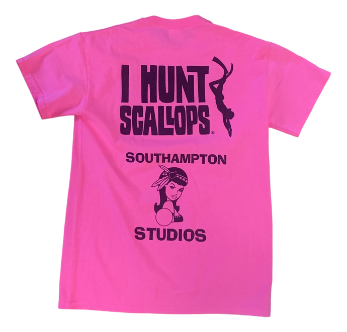 I Hunt Scallops Tee - Medium